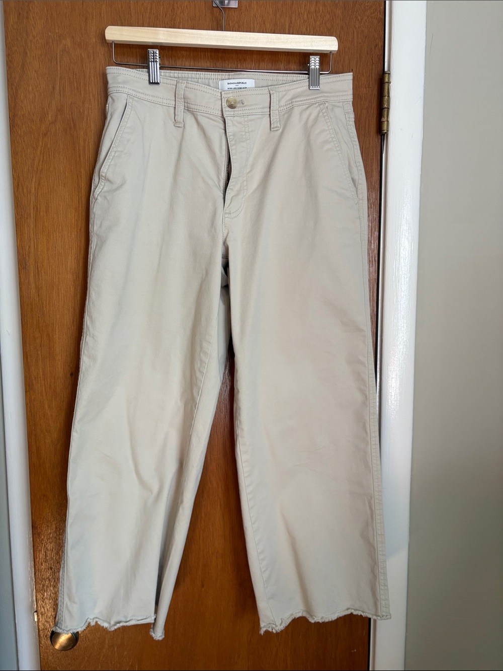 Banana Republic Factory Wide Leg Pants in Beige